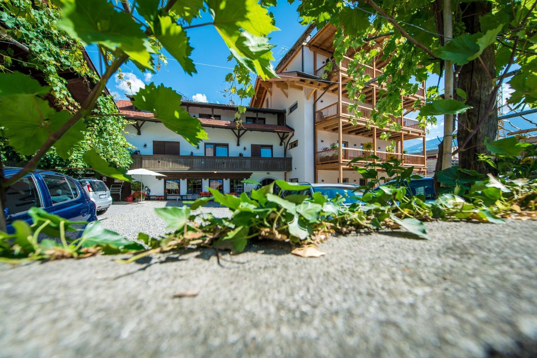 Eco Bnb & Apartments Bruendlerhof มาร์เลงโก ภายนอก รูปภาพ